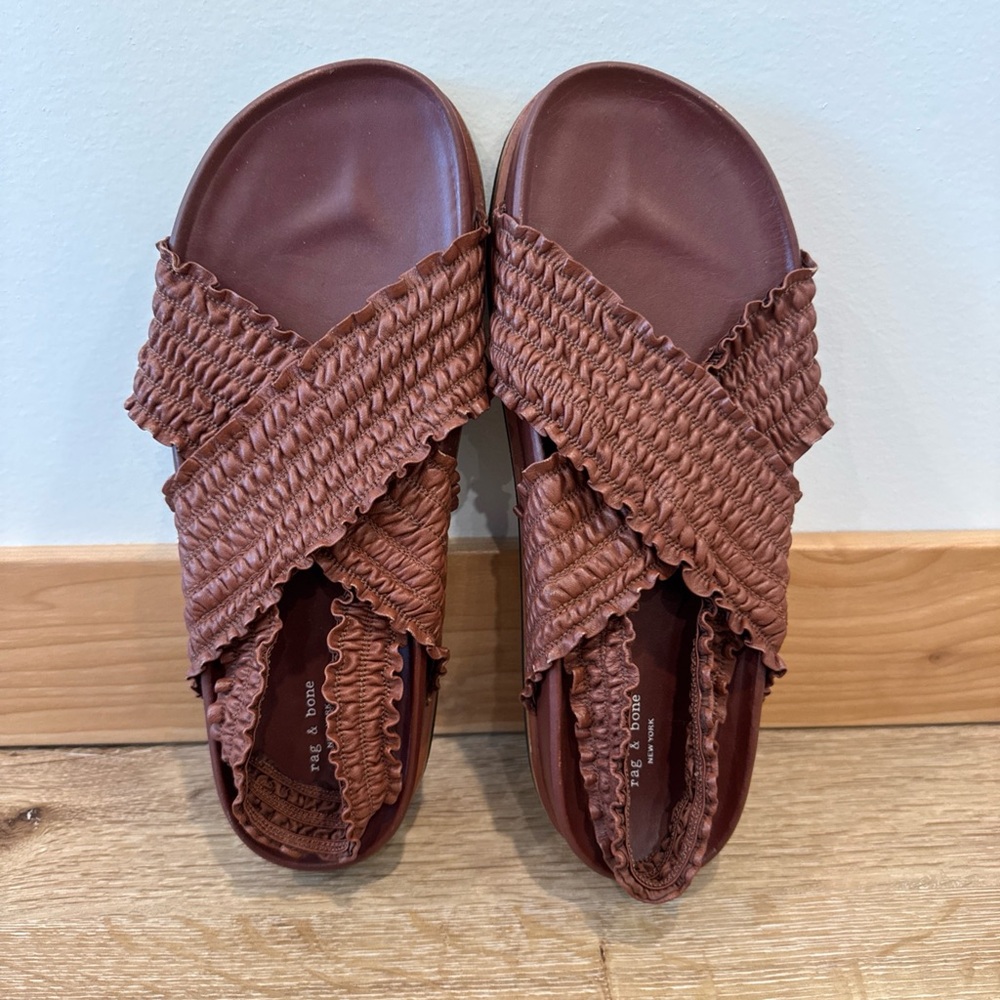 Women’s Rag & Bone Bailey sling back sandal in redwood leather. Size 38 US